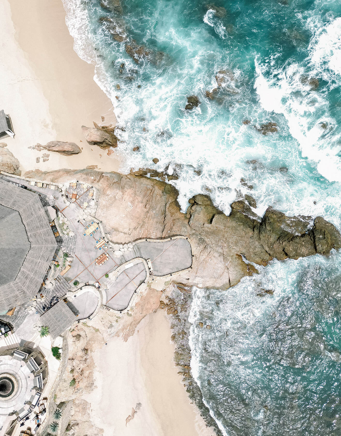 beach wedding ceremony in los cabos